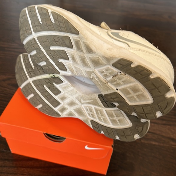 Nike Air Zoom Pegasus Training Sneakers - Picture 4 of 4